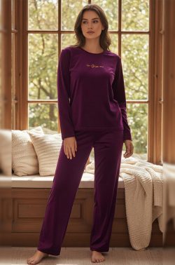 Γυναικεία Πυτζάμα Βελούδινη Love